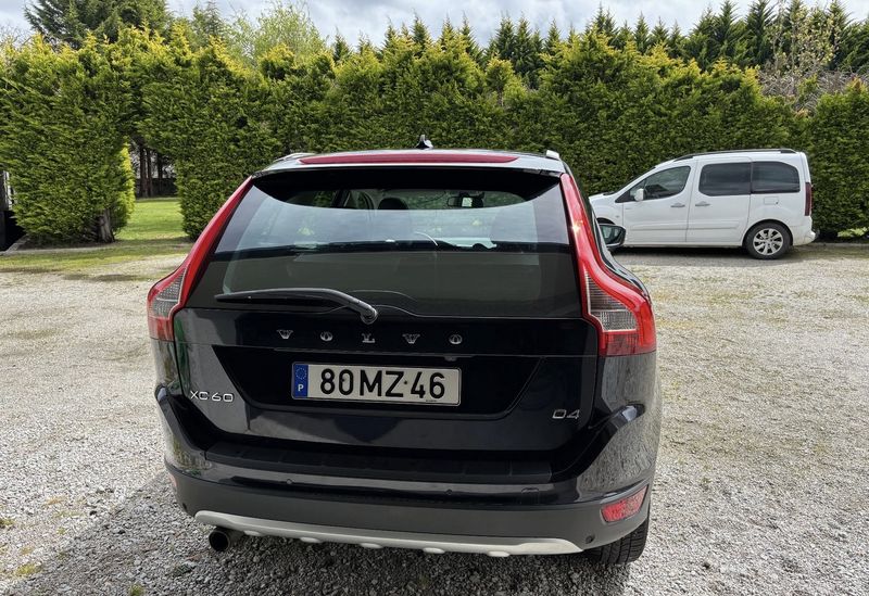 Volvo XC60 • 2012 • 110,000 km 2