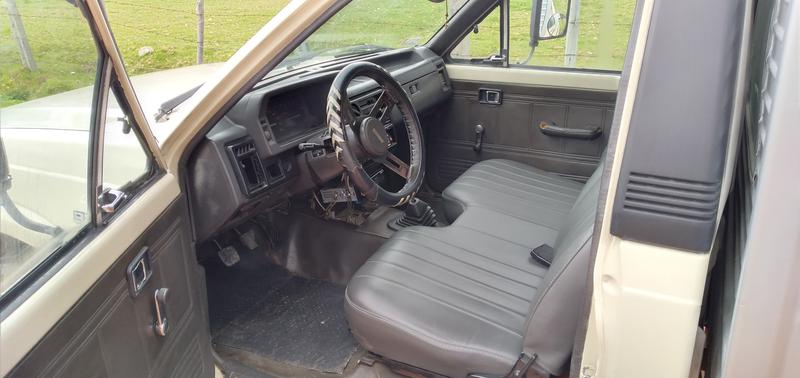 Mazda B2500 • 1992 • 330,000 km 4