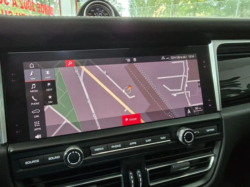 Porsche Macan • 2019 • 95,581 km 12