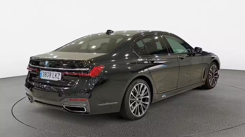 BMW 7 Series • 2020 • 98,604 km 6