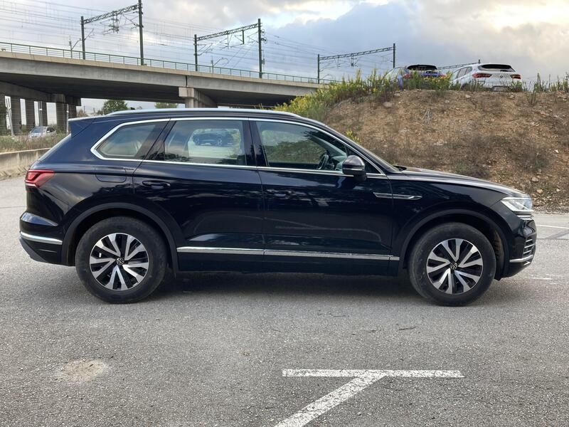 Volkswagen Touareg • 2020 • 49,560 km 6