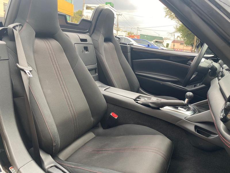 Mazda MX-5 • 2017 • 33,000 km 4