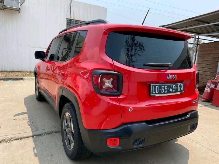 Jeep Renegade • 2019 • 300,000 km 5
