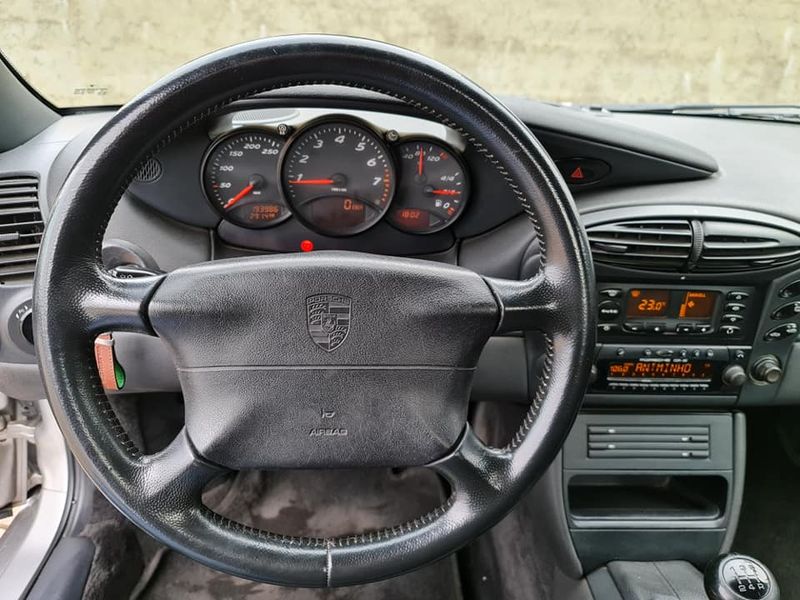 Porsche 718 Boxster • 1999 • 78,000 km 5