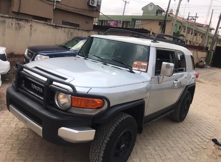 Toyota FJ Cruiser • 2016 • 32 km 2