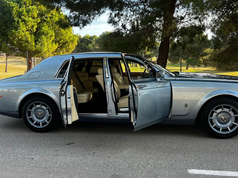 Rolls-Royce Phantom • 2004 • 51,671 km 1