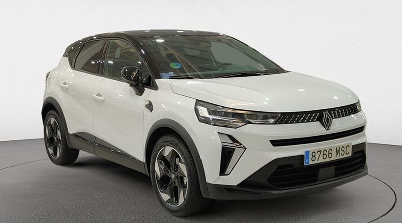 Renault Captur • 2024 • 2,143 km 1