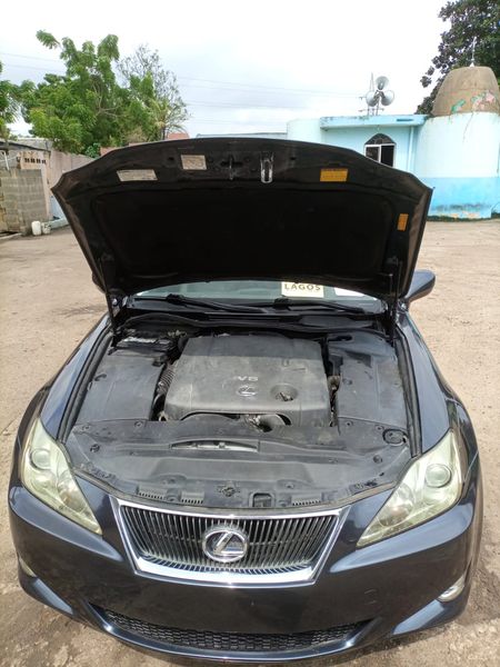 Lexus IS • 2008 • 157,162 km 4