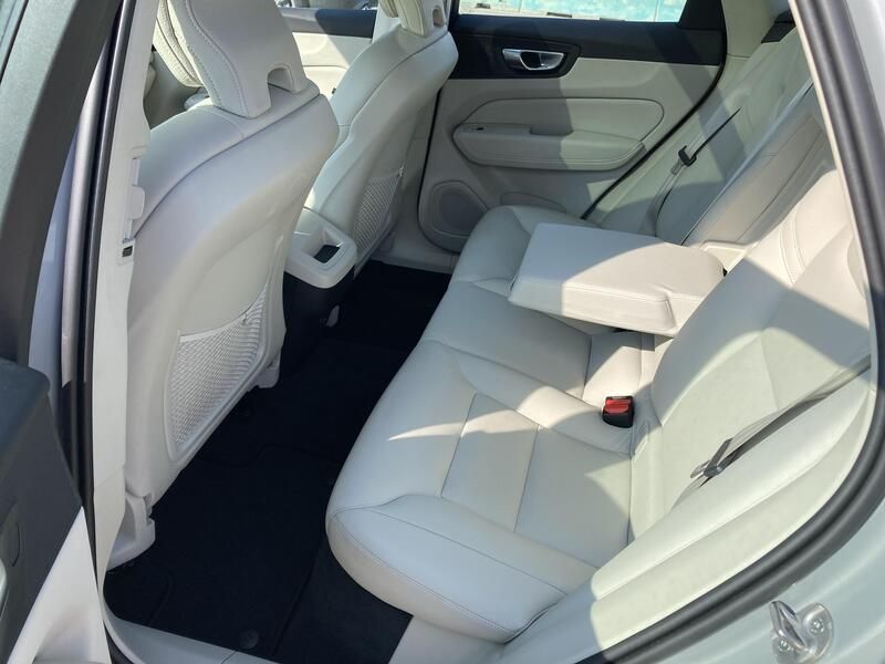 Volvo XC60 • 2024 • 12,819 km 22