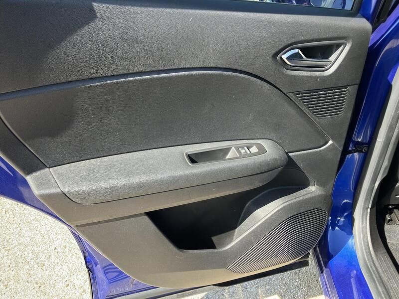 Renault Captur • 2022 • 44,512 km 36