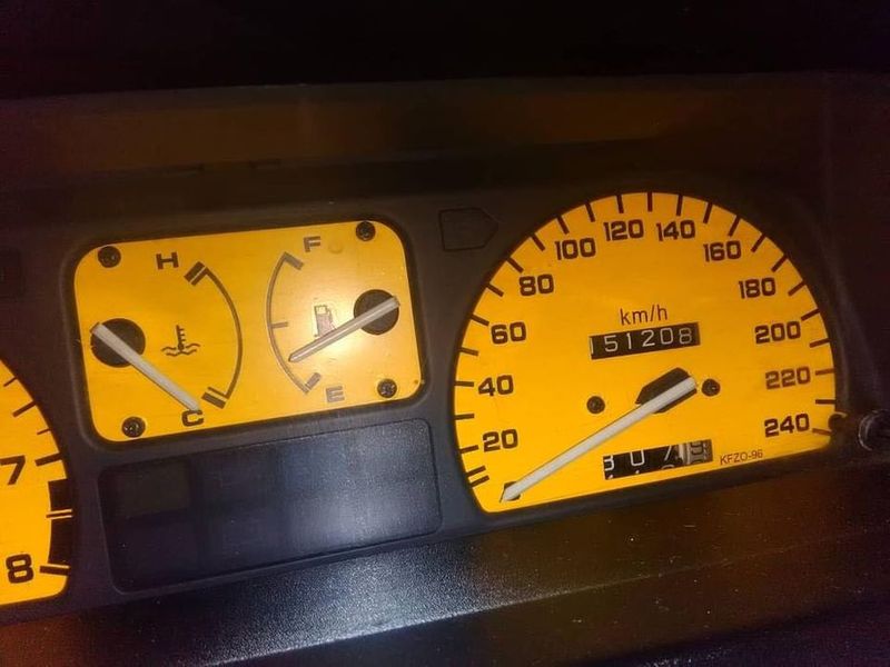 Honda CR-X • 1998 • 75,000 km 7