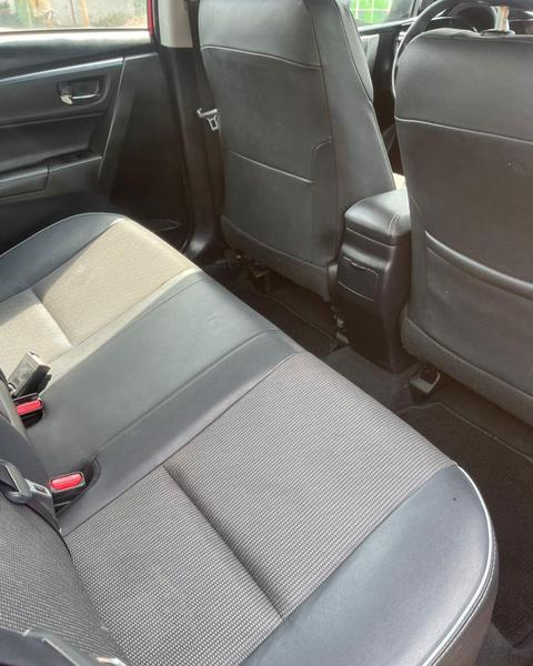 Toyota Corolla • 2016 • 142,000 km 3