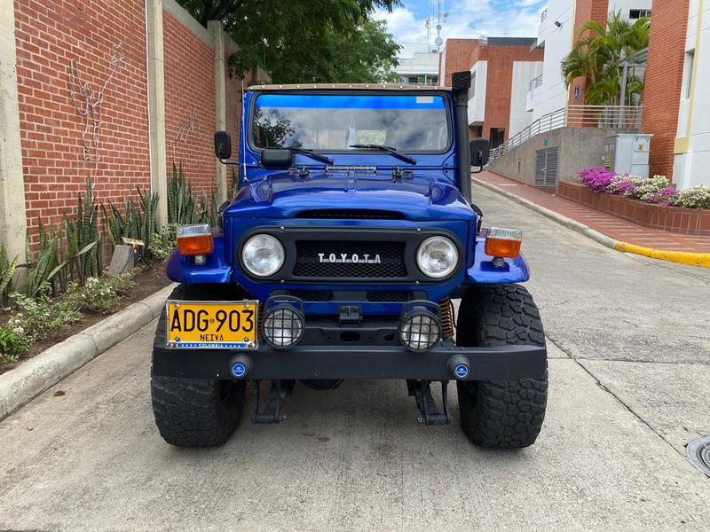 Toyota FJ Cruiser • 1971 • 100,000 km 1