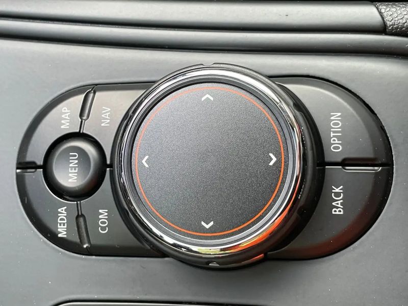 MINI Cooper Countryman • 2019 • 117,000 km 2