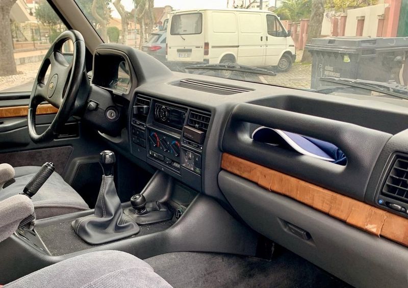 Land Rover Range Rover • 1995 • 207,000 km 3