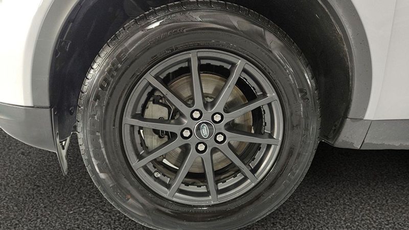 Land Rover Discovery Sport • 2019 • 74,437 km 8