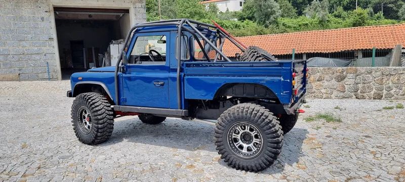 Land Rover Defender • 2001 • 80,000 km 7