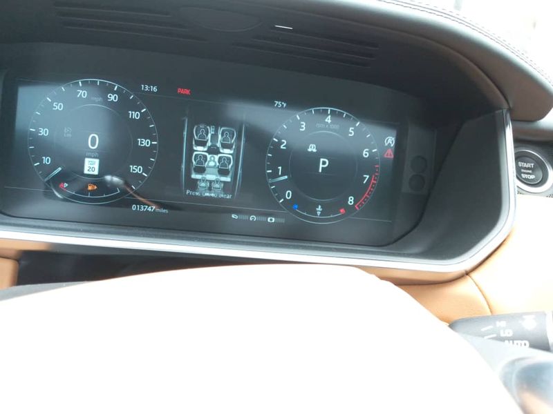 Land Rover Range Rover Evoque • 2020 • 3 km 2