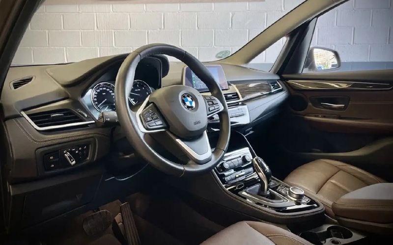 BMW 2 Series • 2019 • 90,000 km 8