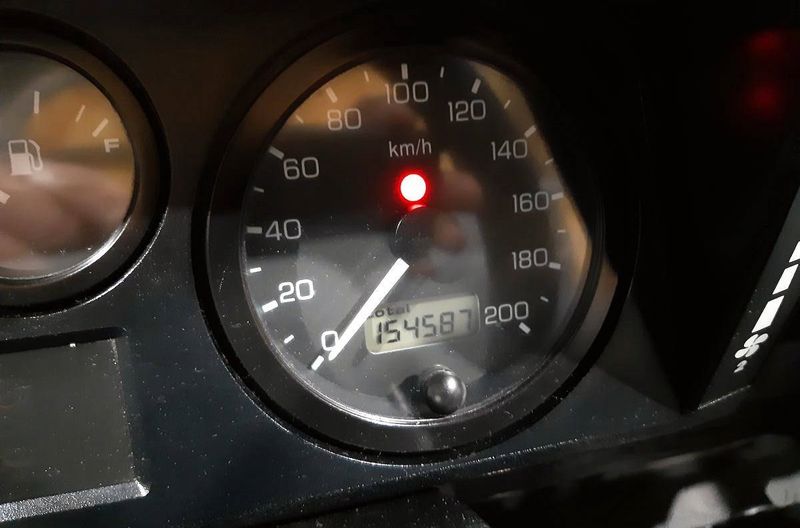 Land Rover Defender • 2004 • 150,000 km 5