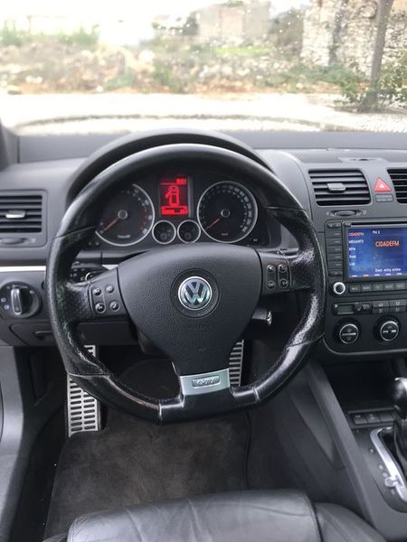 Volkswagen Golf • 2009 • 163,000 km 3