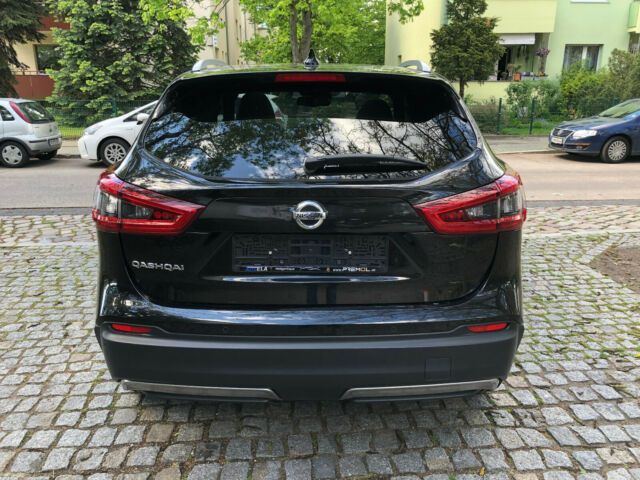 Nissan Qashqai • 2018 • 104,820 km 4