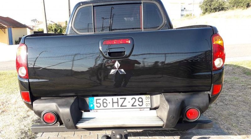 Mitsubishi L200 • 2009 • 340,000 km 2