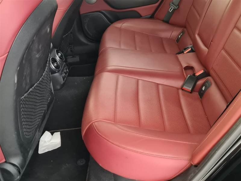 Kia Stinger • 2018 • 45,555 km 5