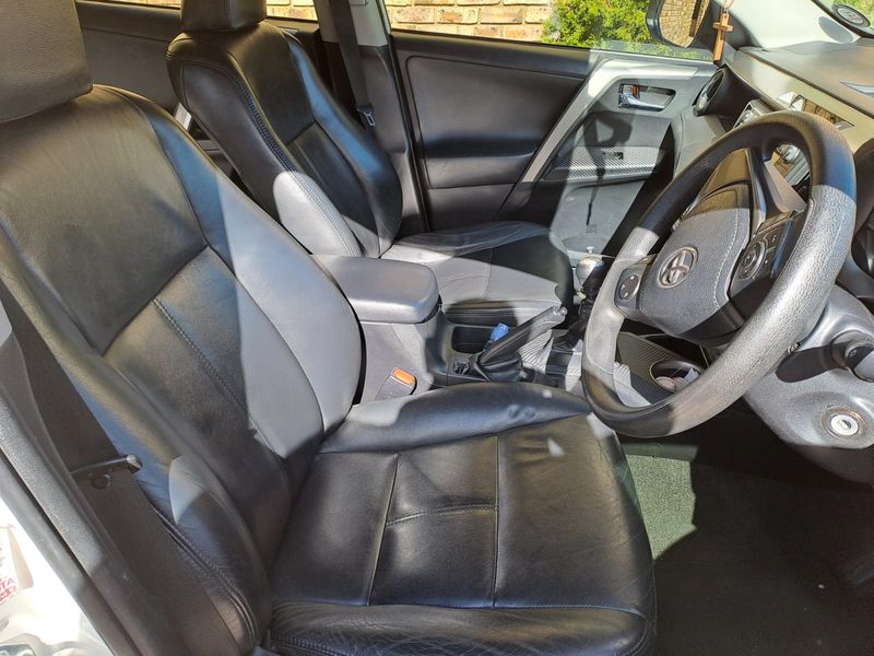 Toyota RAV4 • 2013 • 277,000 km 7