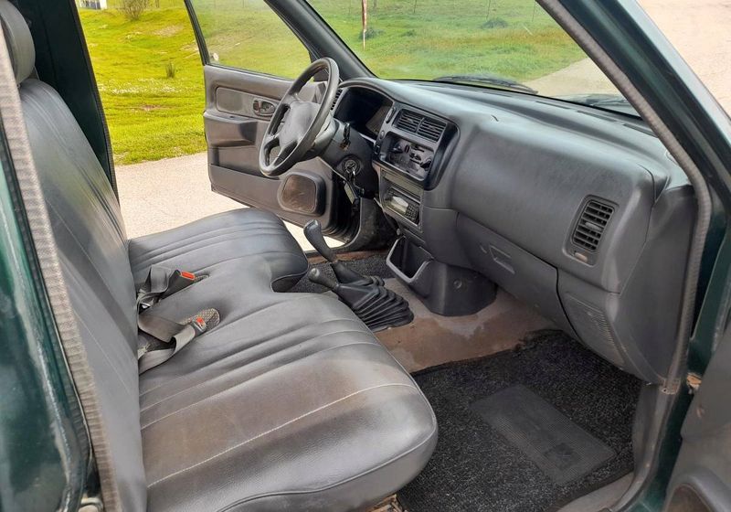 Mitsubishi L200 • 1999 • 250,000 km 3