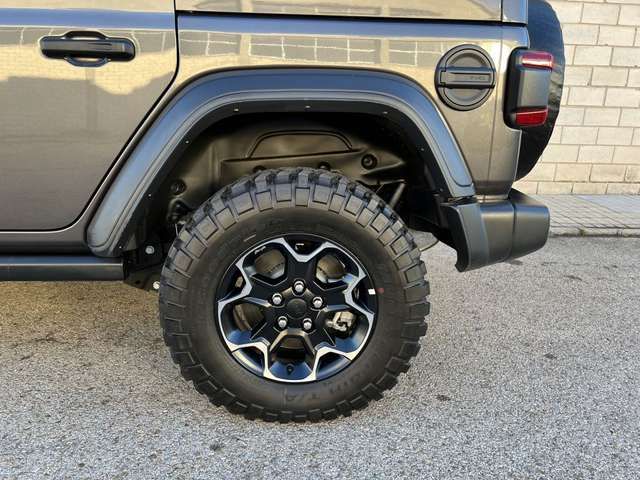 Jeep Wrangler • 2021 • 76,000 km 13