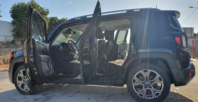 Jeep Renegade • 2018 • 75,000 km 2