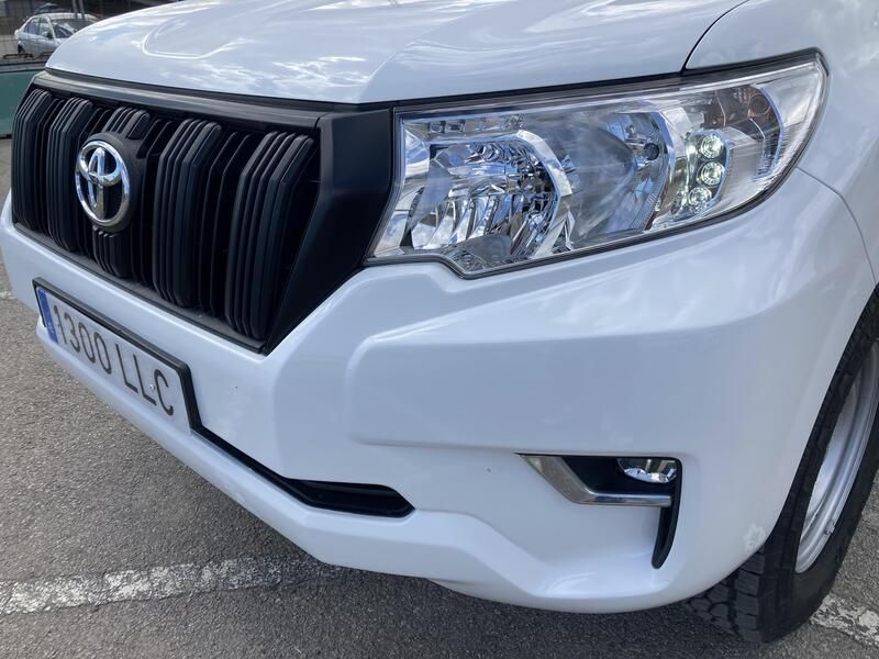 Toyota Land Cruiser • 2020 • 43,764 km 12