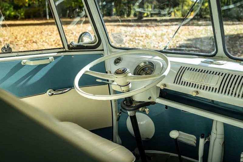 Volkswagen Multivan • 1965 • 59,500 km 7