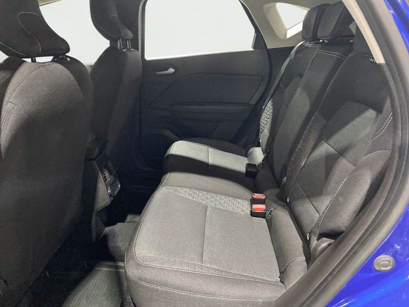 Renault Captur • 2022 • 27,500 km 2