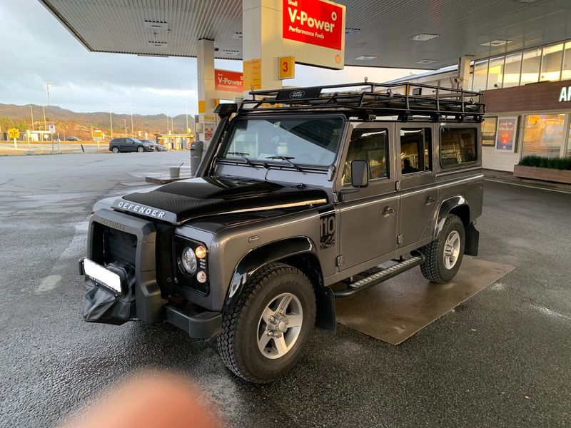 Land Rover Defender • 2016 • 17,000 km 15