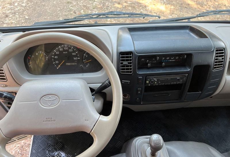 Toyota Dyna • 2008 • 213,000 km 5