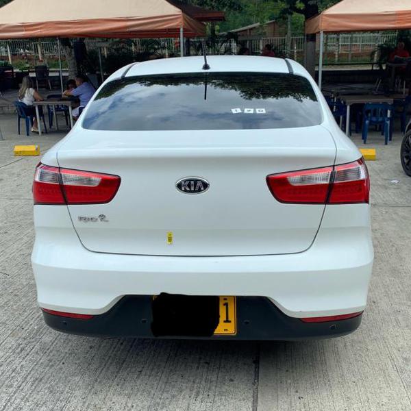 Kia Rio sedan • 2017 • 52,263 km 8