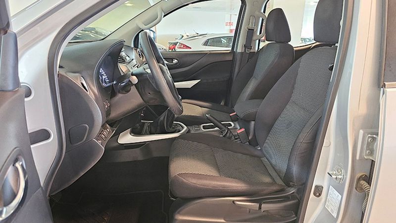 Nissan Navara • 2018 • 69,808 km 9