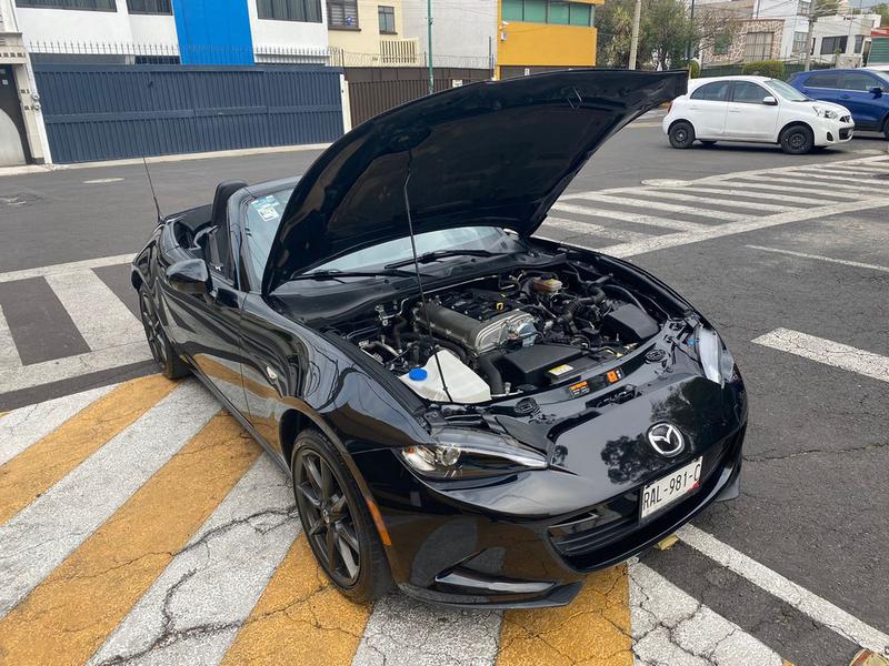 Mazda MX-5 • 2017 • 33,000 km 2