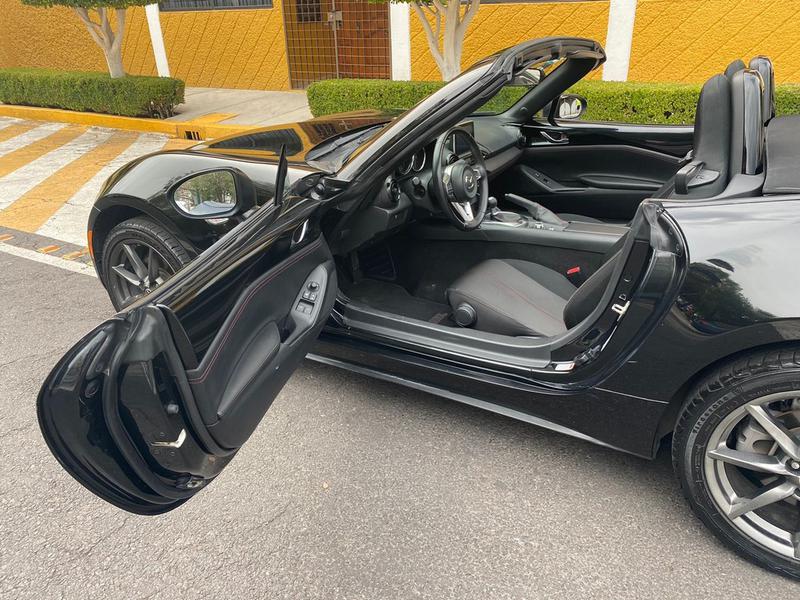 Mazda MX-5 • 2017 • 33,000 km 5