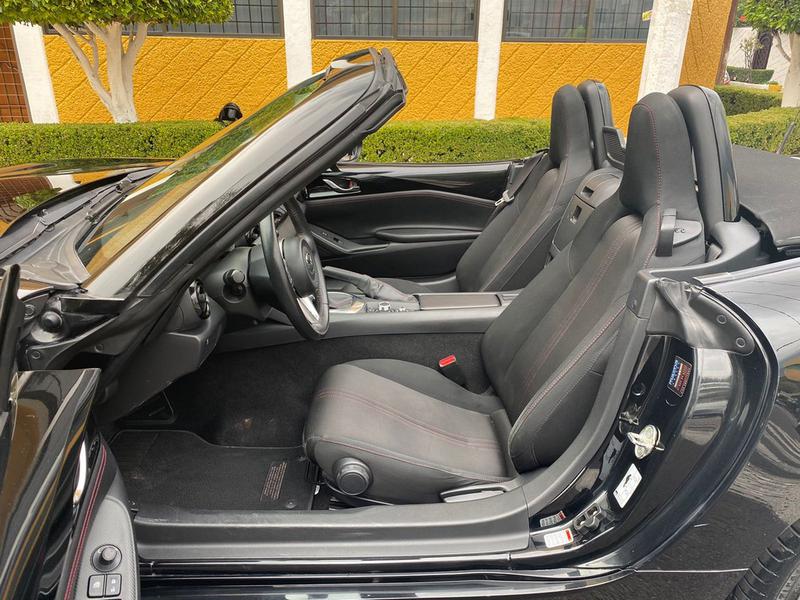 Mazda MX-5 • 2017 • 33,000 km 8