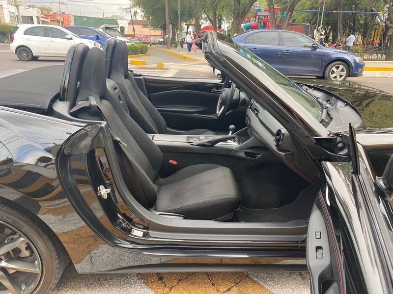 Mazda MX-5 • 2017 • 33,000 km 21