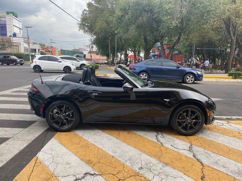 Mazda MX-5 • 2017 • 33,000 km 23