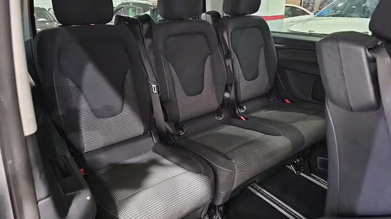 Mercedes-Benz 310 Van • 2019 • 134,431 km 5