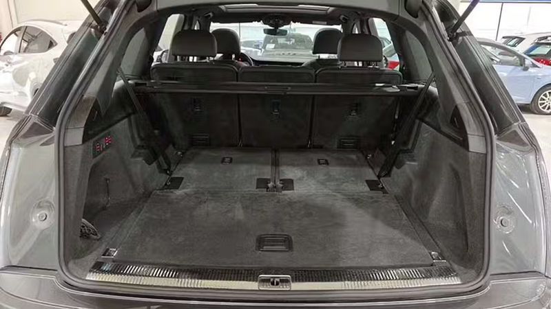 Audi Q7 • 2020 • 53,864 km 8