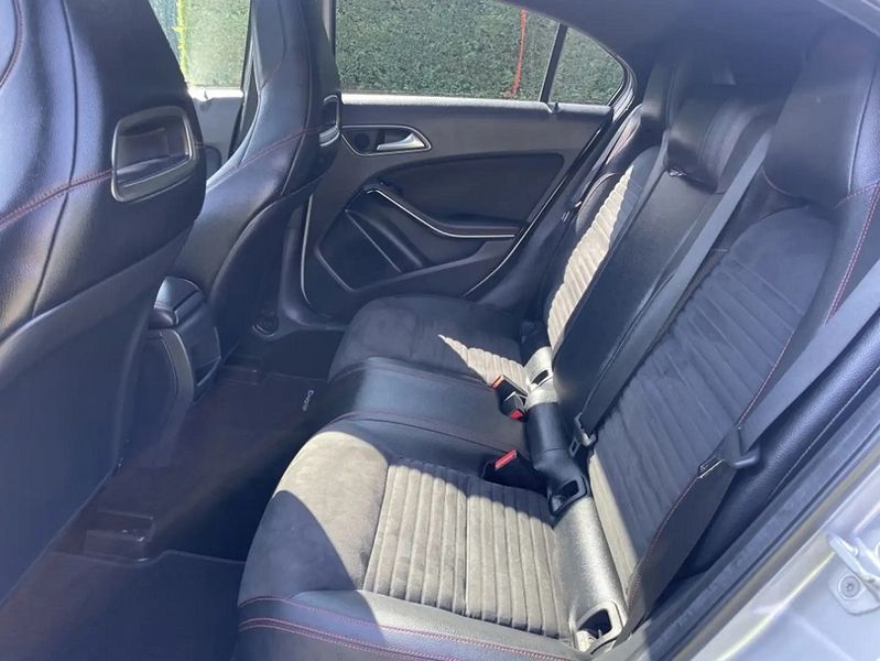 Mercedes-Benz A-Class • 2014 • 129,800 km 9