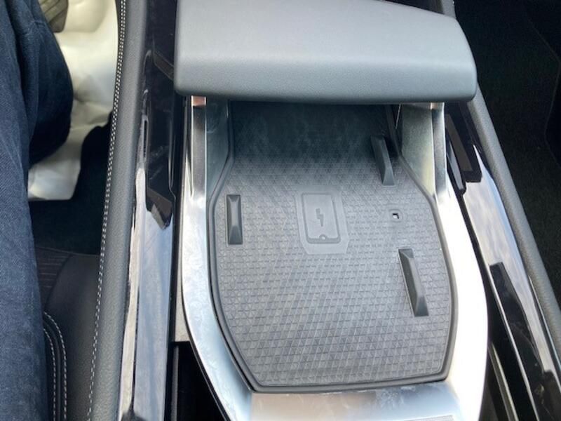 Renault Captur • 2024 • 3,542 km 44