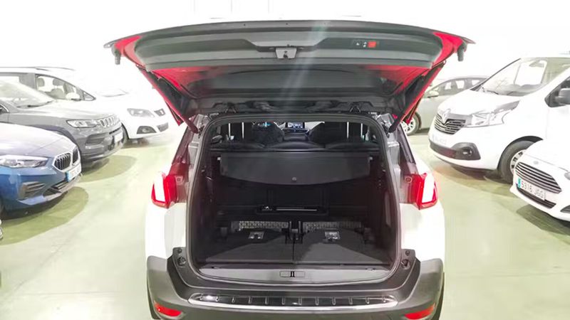 Peugeot 5008 • 2018 • 55,398 km 21