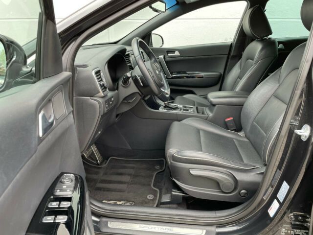 Kia Sportage • 2017 • 106,000 km 6